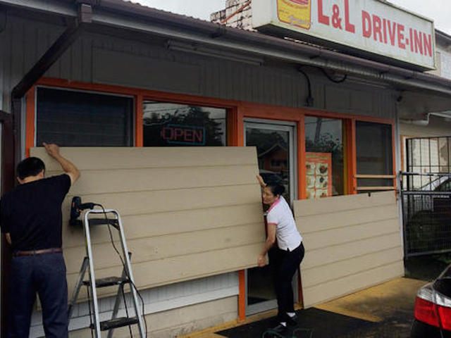 Hawaii dodges Madeline damage, prepares for second storm