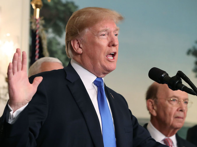Trump Lauds Mexico for `Caravan' Breakup After Authorizing Guard Trump Lauds Mexico for `Caravan' Breakup After Authorizing Guard