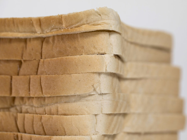 Bread's crust not more nutritious than the rest