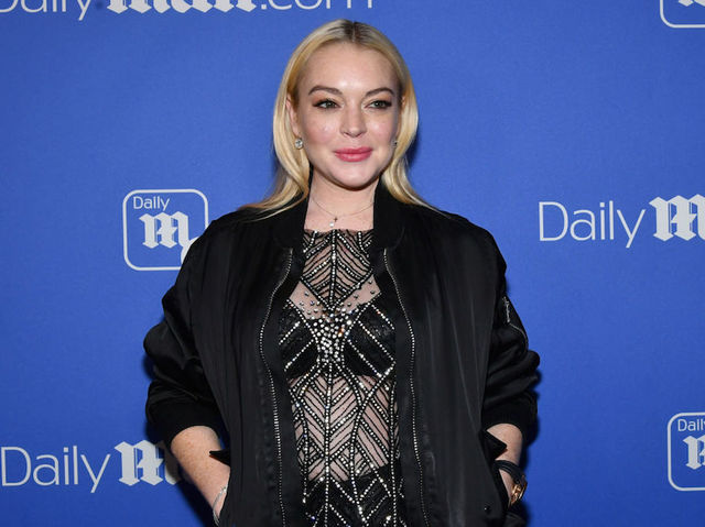 Lindsay Lohan tries to 'rescue' refugee kids, gets knocked down in bizarre Instagram Live video