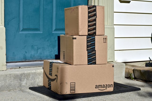 Amazon will now deliver straight to your car, in Milwaukee
