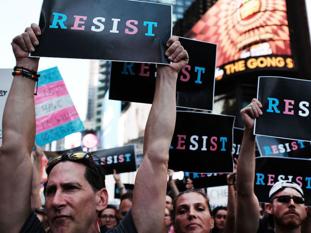 Trump administration asks Supreme Court to take up military transgender ban